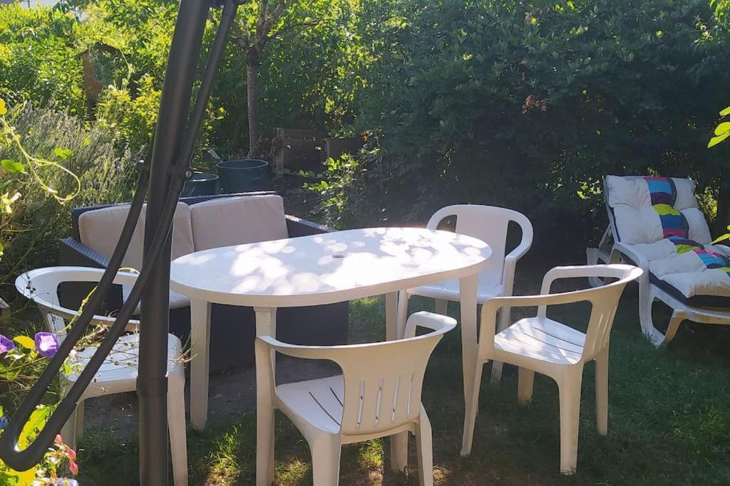 Gite Les Lilas La Genevraye Esterno foto